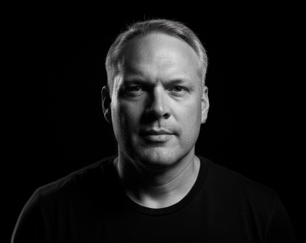 Portrait of Chris Halton